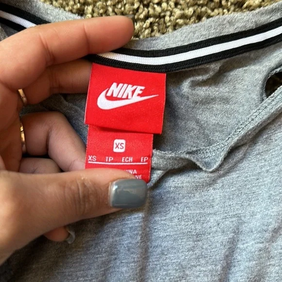 Nike work out‎ tank - Picture 4 of 4